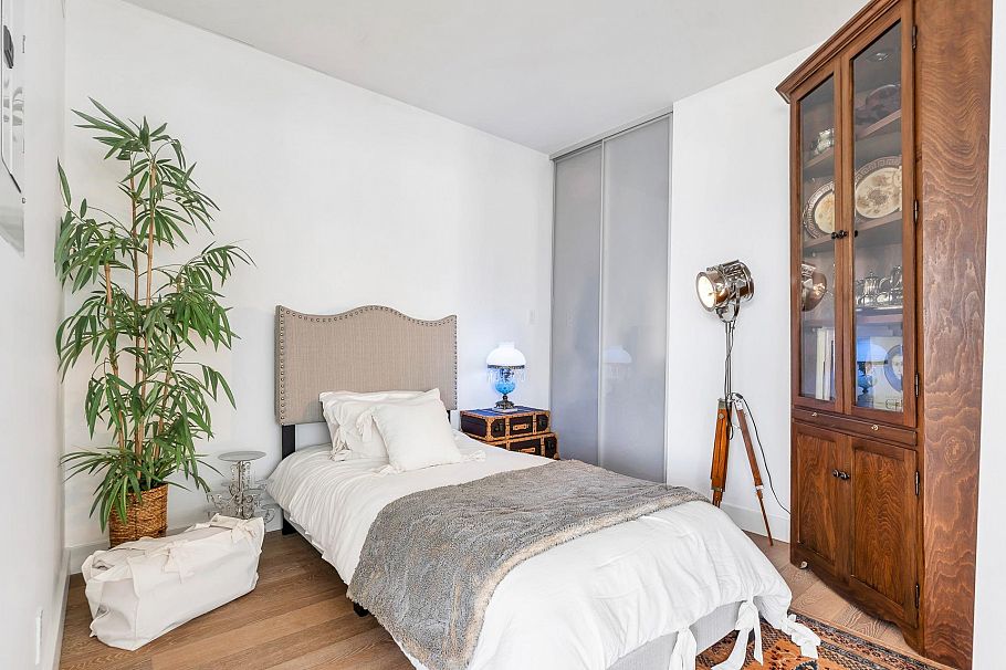 1601 1499 W Pender Street Vancouver, BC - 17