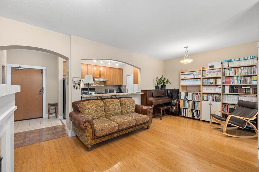 210 4885 Valley Drive Vancouver, BC - 8
