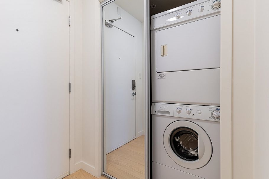 102 930 W 16th Avenue Vancouver, BC - 7