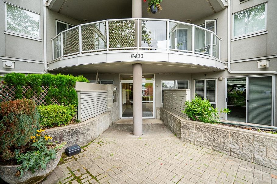 107 8430 Jellicoe Street Vancouver, BC - 35