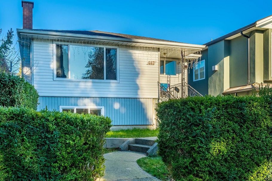 447 E 30th Avenue Vancouver, BC - 1