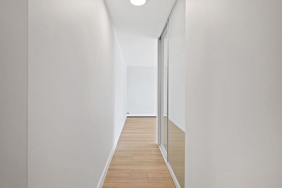 306 145 St. Georges Avenue North Vancouver, BC - 13