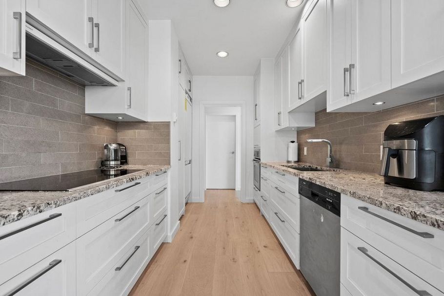 1B 1500 Alberni Street Vancouver, BC - 17