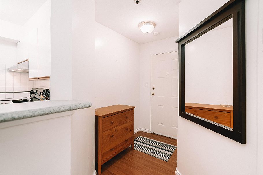 106 3168 Laurel Street Vancouver, BC - 20