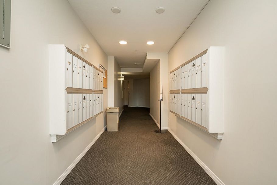 107 8430 Jellicoe Street Vancouver, BC - 14