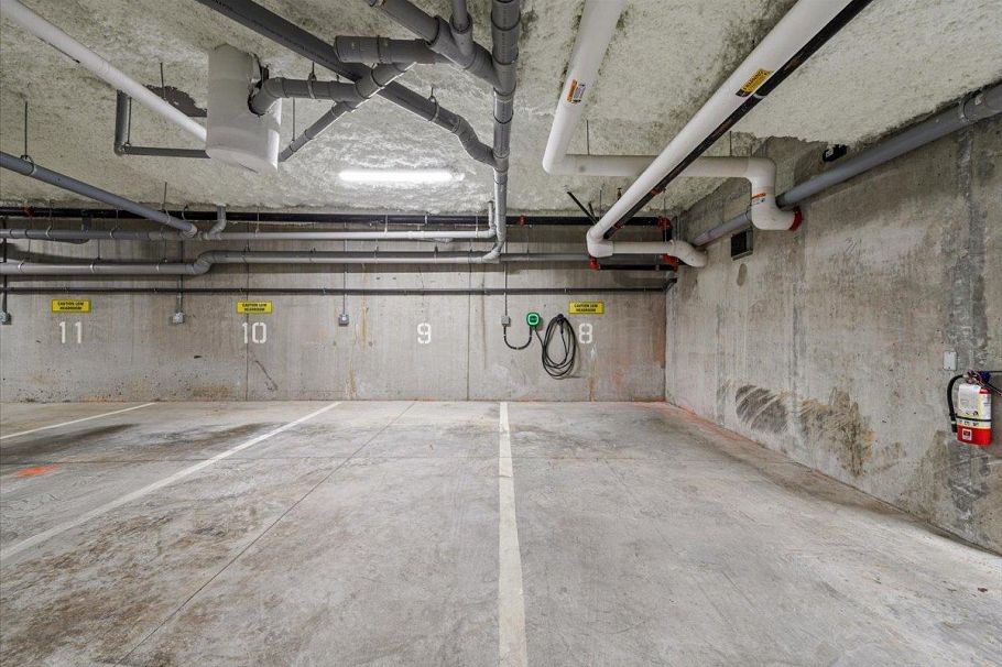 4110 Columbia Street Vancouver, BC - 29