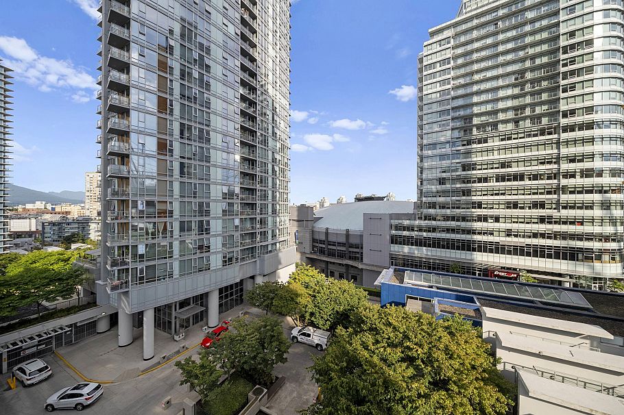 808 668 Citadel Parade Vancouver, BC - 19