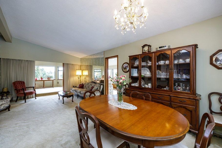 697 Plymouth Drive North Vancouver, BC - 7