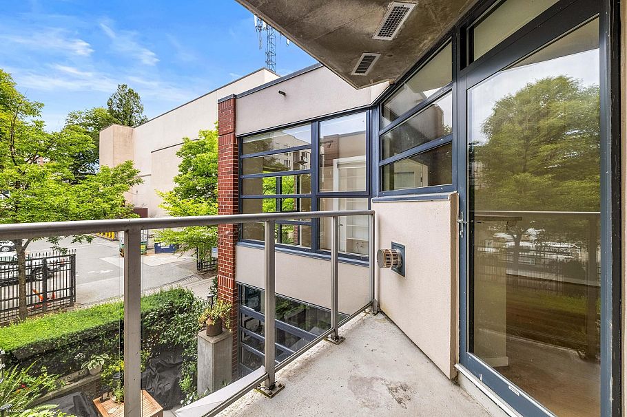 207 2228 Marstrand Avenue Vancouver, BC - 24