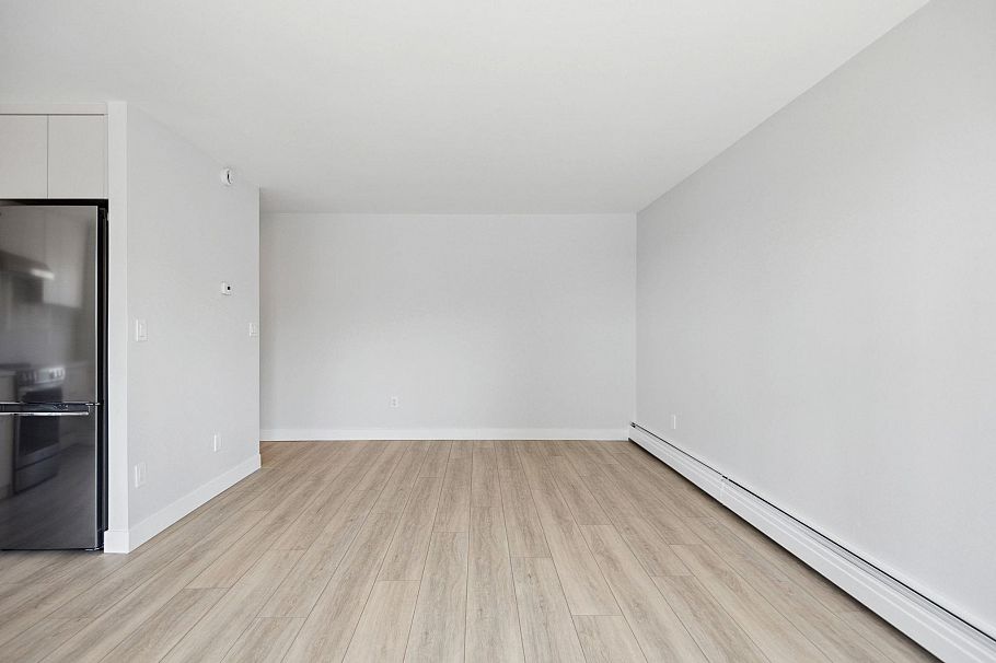 306 145 St. Georges Avenue North Vancouver, BC - 5