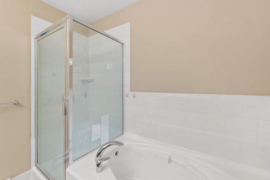 210 4885 Valley Drive Vancouver, BC - 18