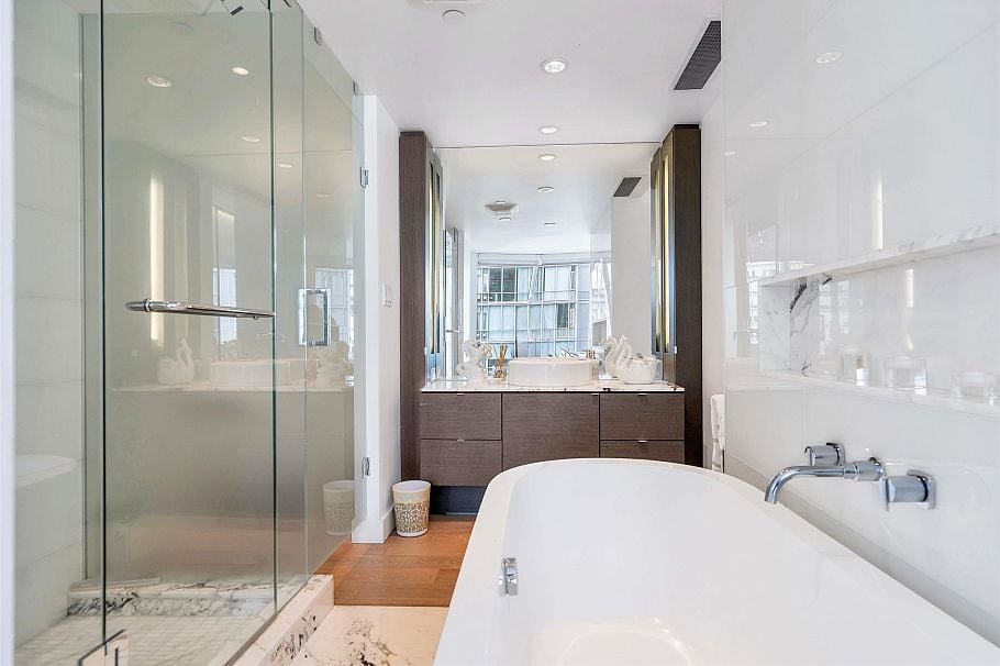 1601 1499 W Pender Street Vancouver, BC - 24