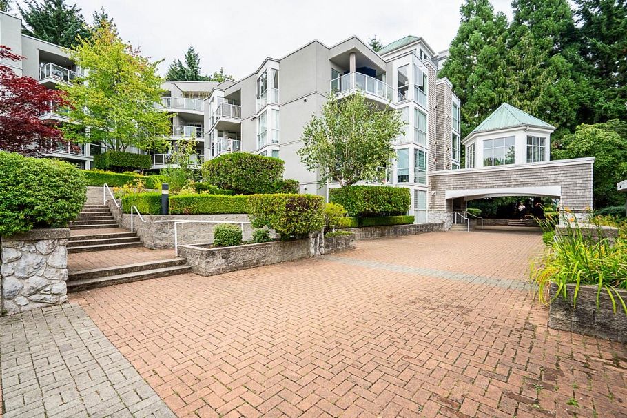 107 8430 Jellicoe Street Vancouver, BC - 33