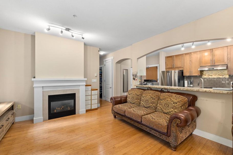 210 4885 Valley Drive Vancouver, BC - 10