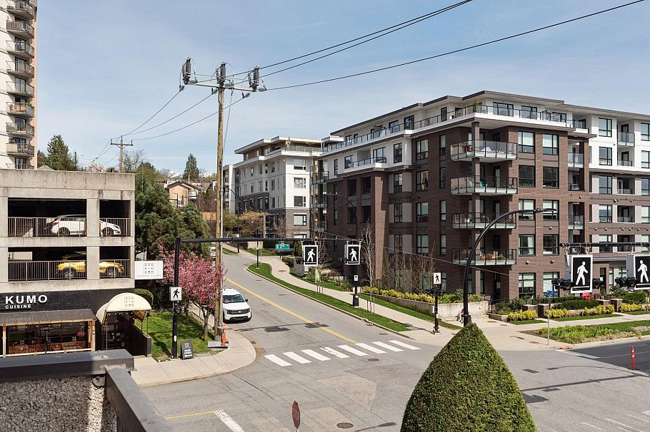 306 145 St. Georges Avenue North Vancouver, BC - 18