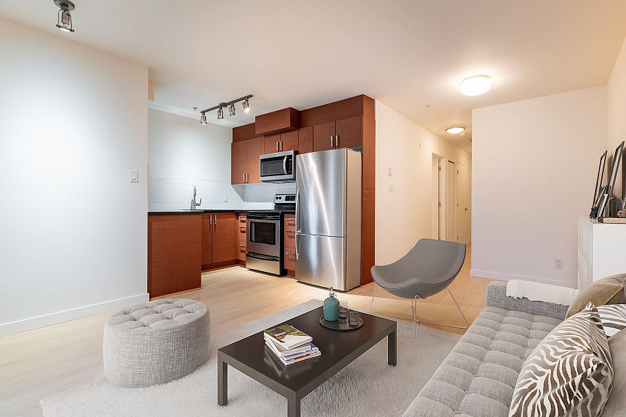 102 930 W 16th Avenue Vancouver, BC - 1