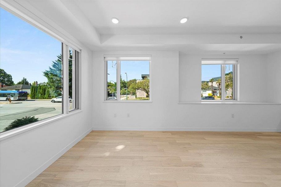 4110 Columbia Street Vancouver, BC - 2