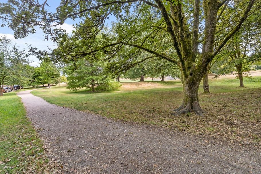 210 4885 Valley Drive Vancouver, BC - 30