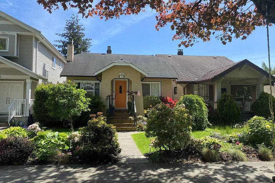 136 E 45th Avenue Vancouver, BC - 1