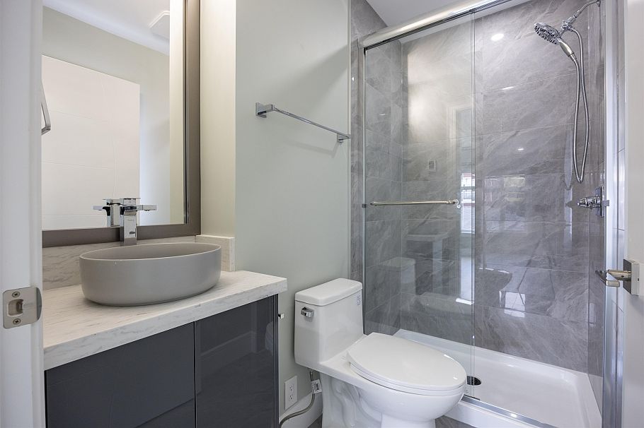 2 5808 Lanark Street Vancouver, BC - 16