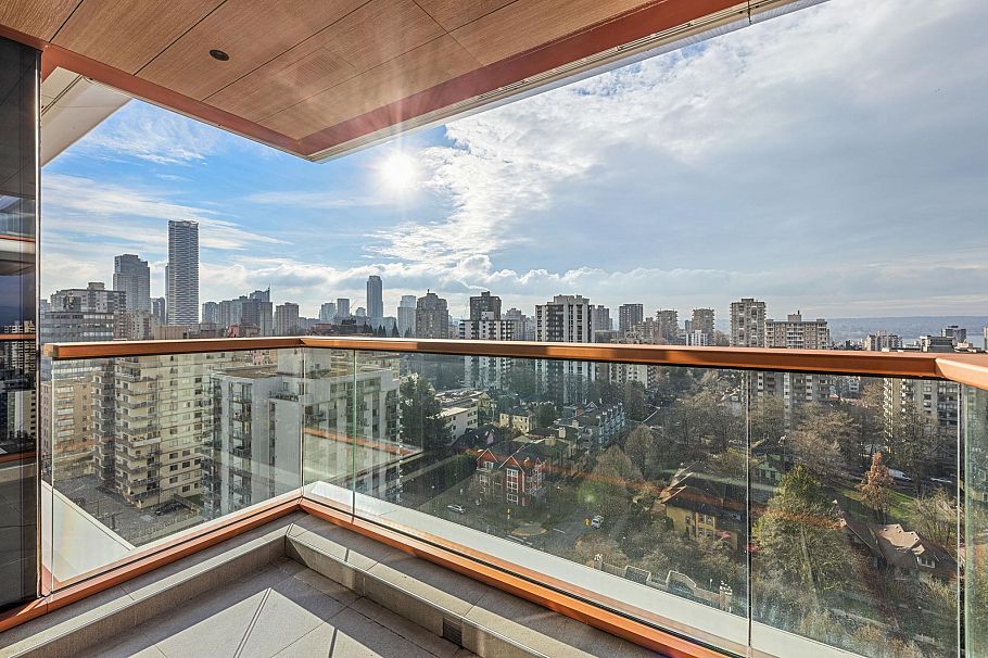 1901 1408 Robson Street Vancouver, BC - 1