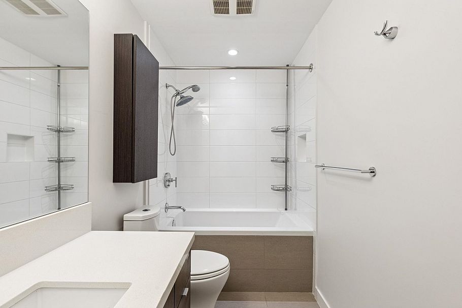 215 384 E 1st Avenue Vancouver, BC - 18