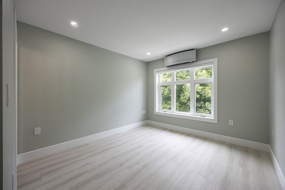 1 5808 Lanark Street Vancouver, BC - 18