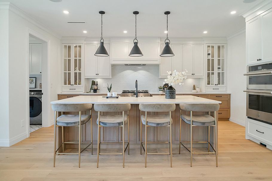 780 E 10th Street North Vancouver, BC - 12