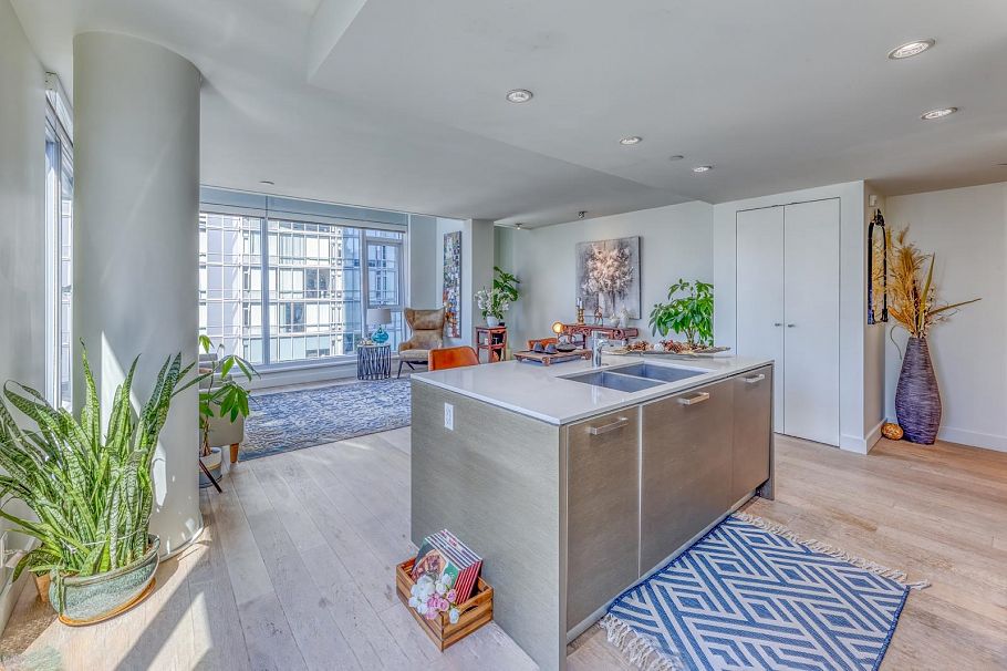 1704 1499 W Pender Street Vancouver, BC - 12