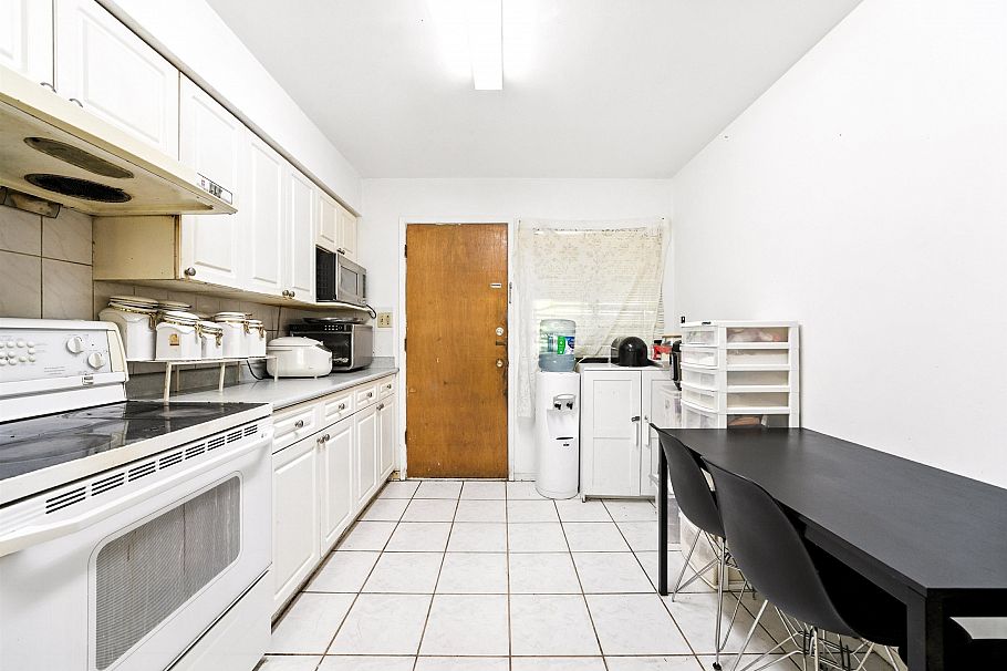 4987 Hoy Street Vancouver, BC - 12