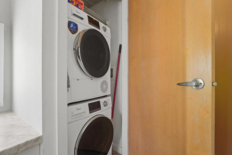 201 546 Beatty Street Vancouver, BC - 9