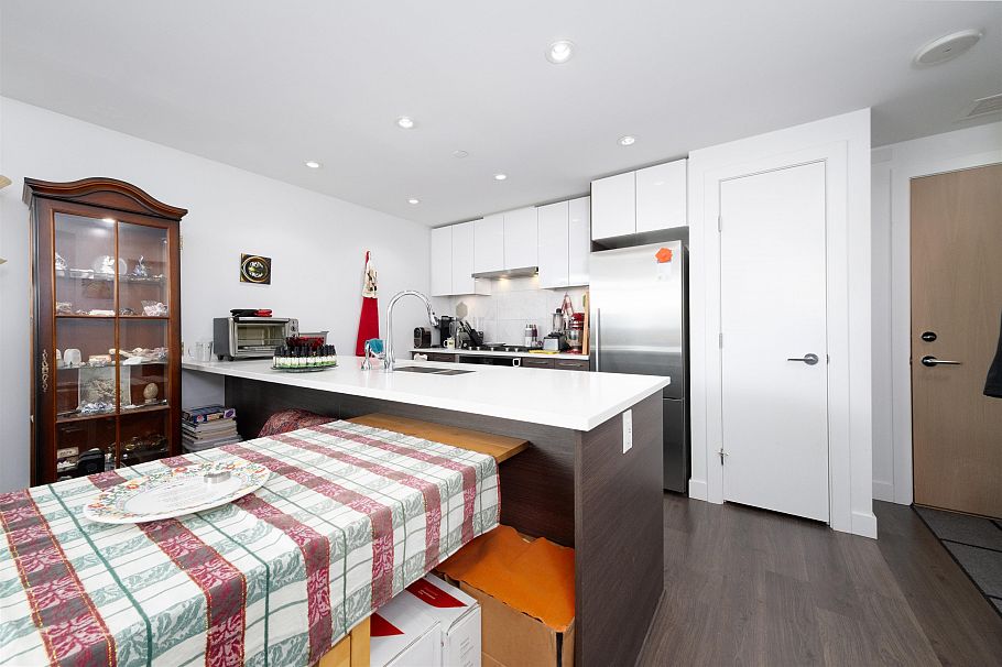 912 3557 Sawmill Crescent Vancouver, BC - 10