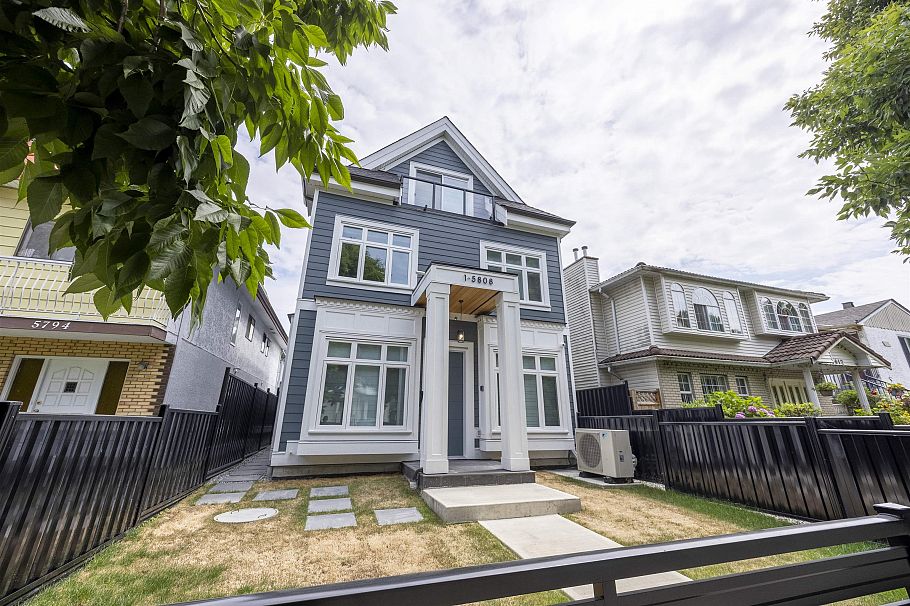 1 5808 Lanark Street Vancouver, BC - 2