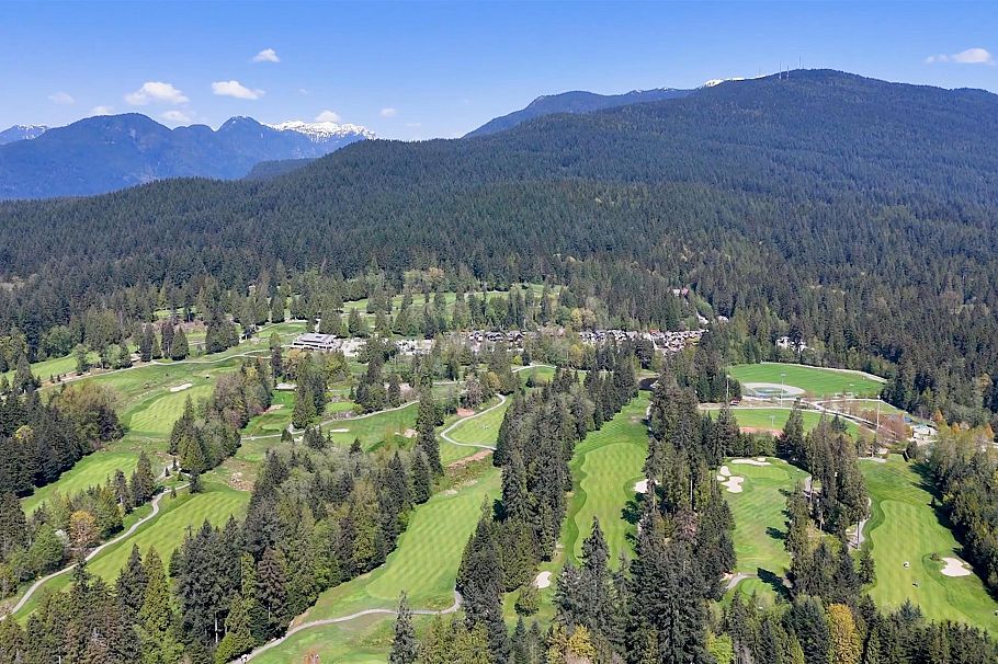 883 Nairn Court North Vancouver, BC - 36