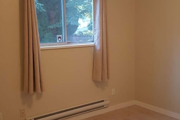 883 Nairn Court North Vancouver, BC - 34