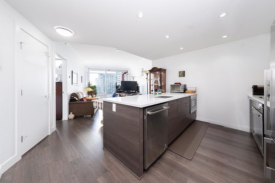 912 3557 Sawmill Crescent Vancouver, BC - 8