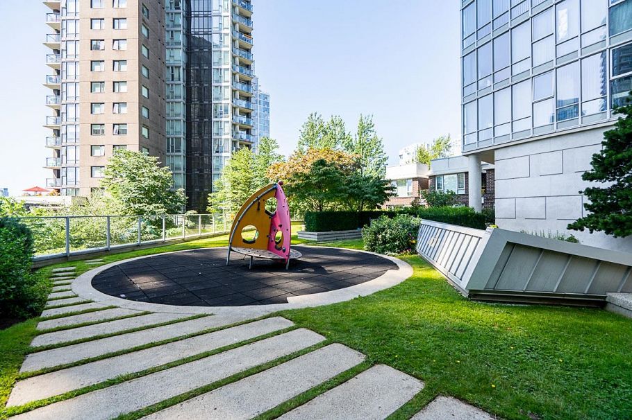 908 550 Pacific Street Vancouver, BC - 21