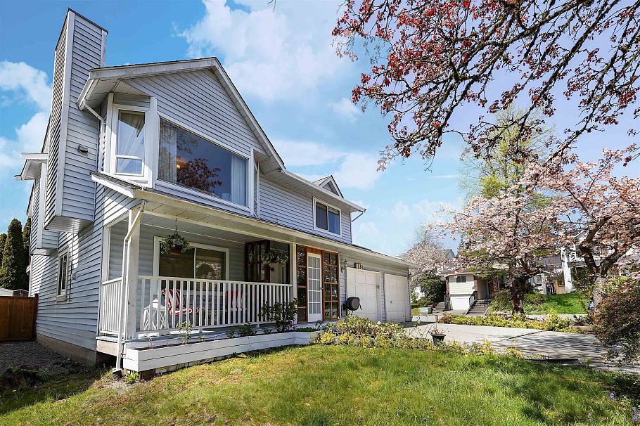 883 Nairn Court North Vancouver, BC - 31