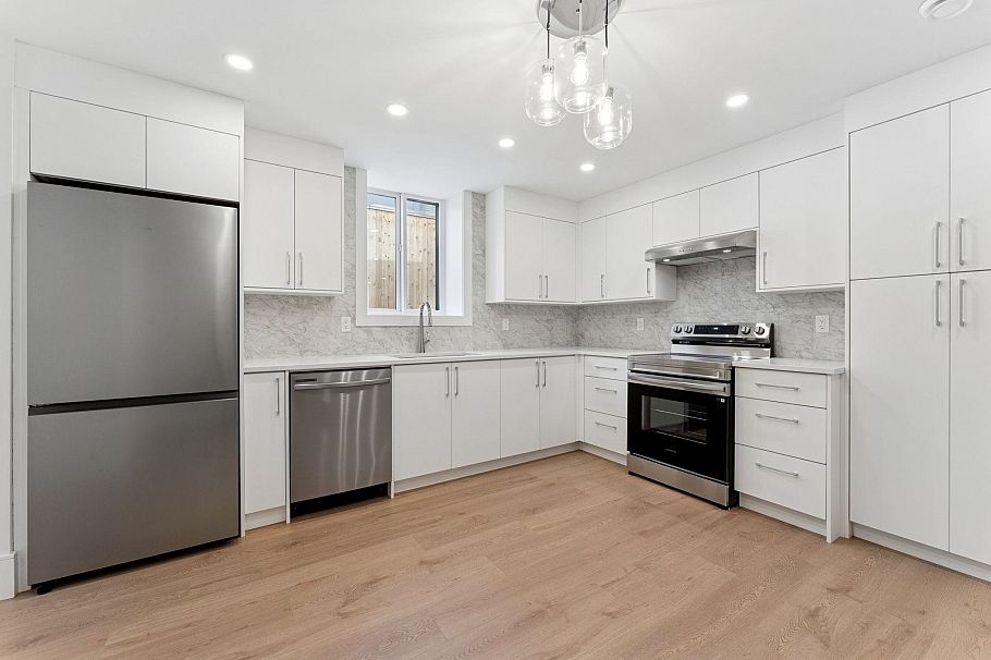 1 6649 Heather Street Vancouver, BC - 40