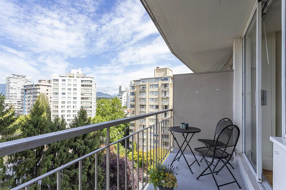 904 1850 Comox Street Vancouver, BC - 5