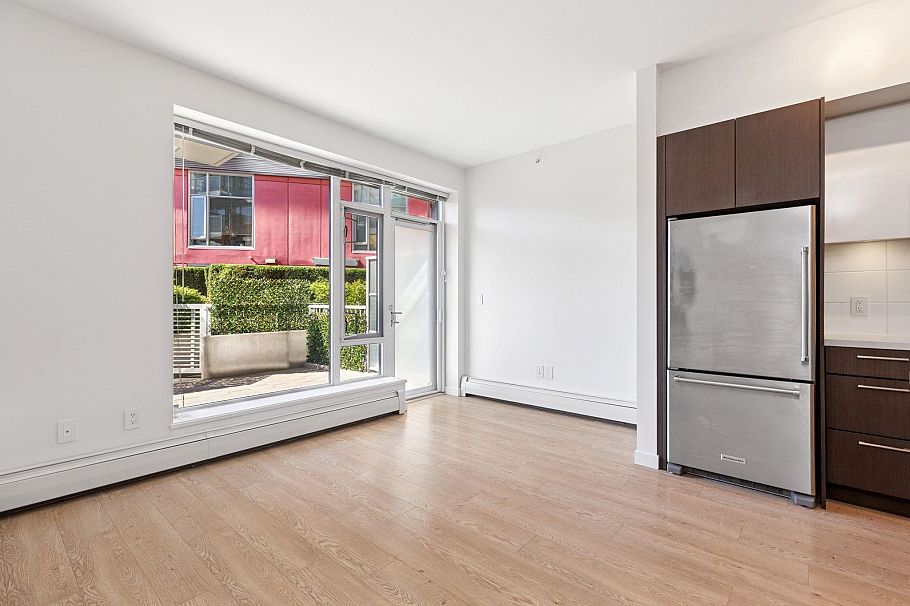 215 384 E 1st Avenue Vancouver, BC - 5