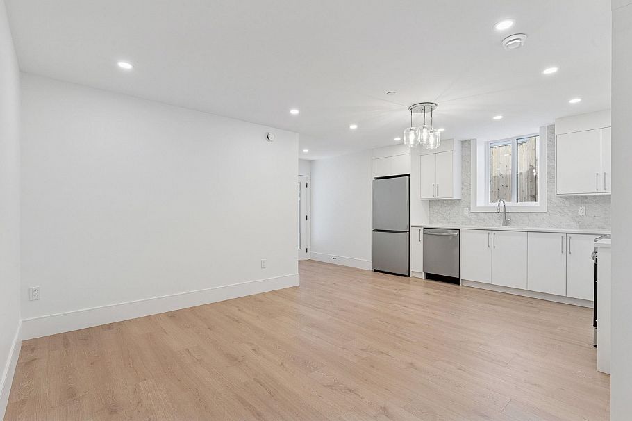 1 6649 Heather Street Vancouver, BC - 33