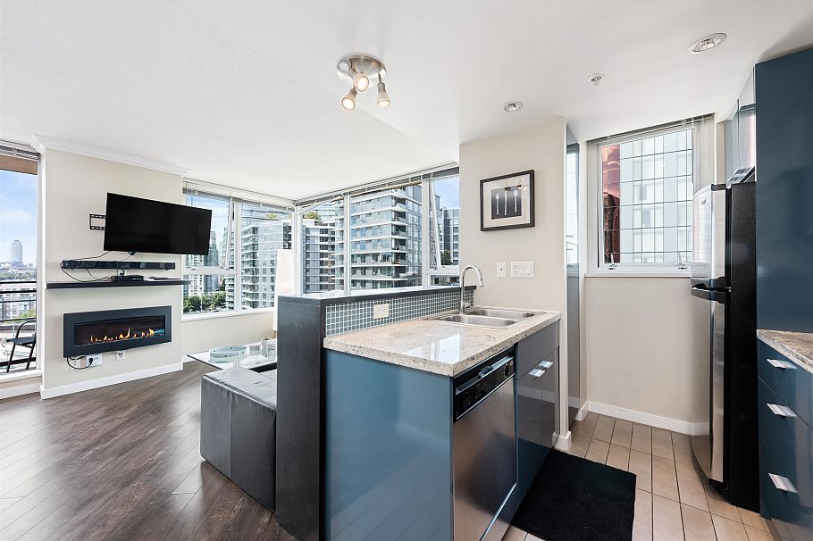 1606 33 Smithe Street Vancouver, BC - 6