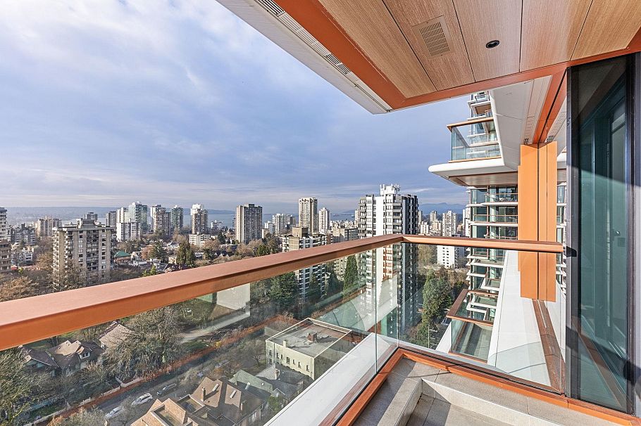 1901 1408 Robson Street Vancouver, BC - 2