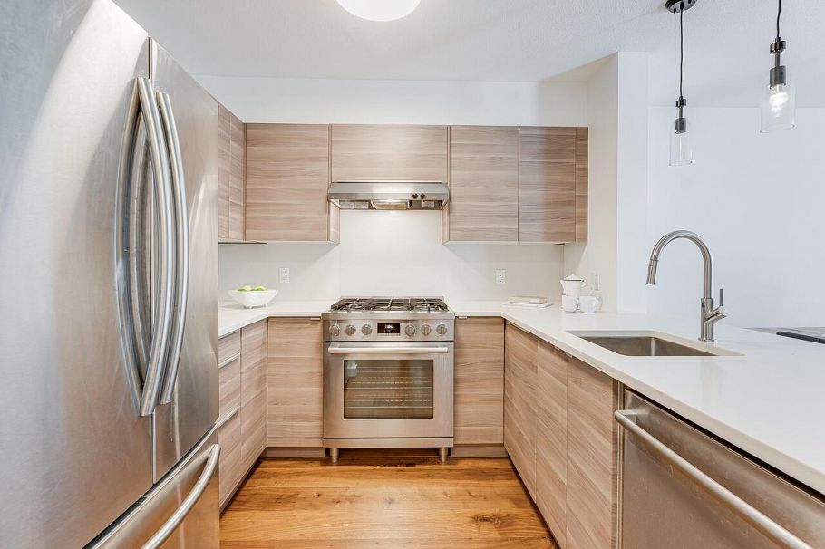 204 2181 W 12th Avenue Vancouver, BC - 3