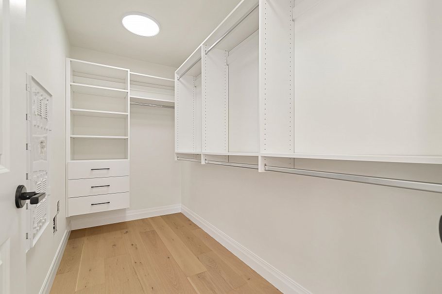 780 E 10th Street North Vancouver, BC - 19