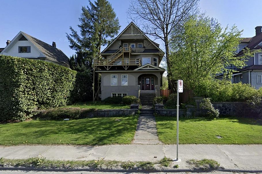 236 W 12th Avenue Vancouver, BC - 1