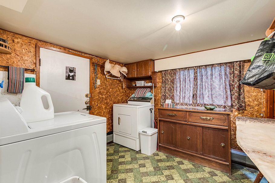 2236 Kitchener Street Vancouver, BC - 23