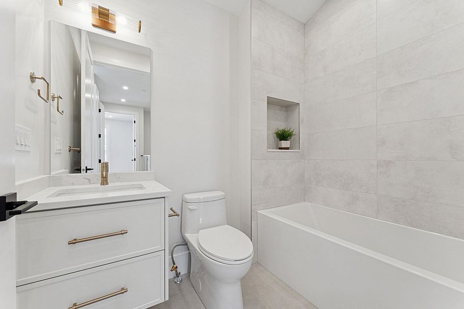 1 6649 Heather Street Vancouver, BC - 30