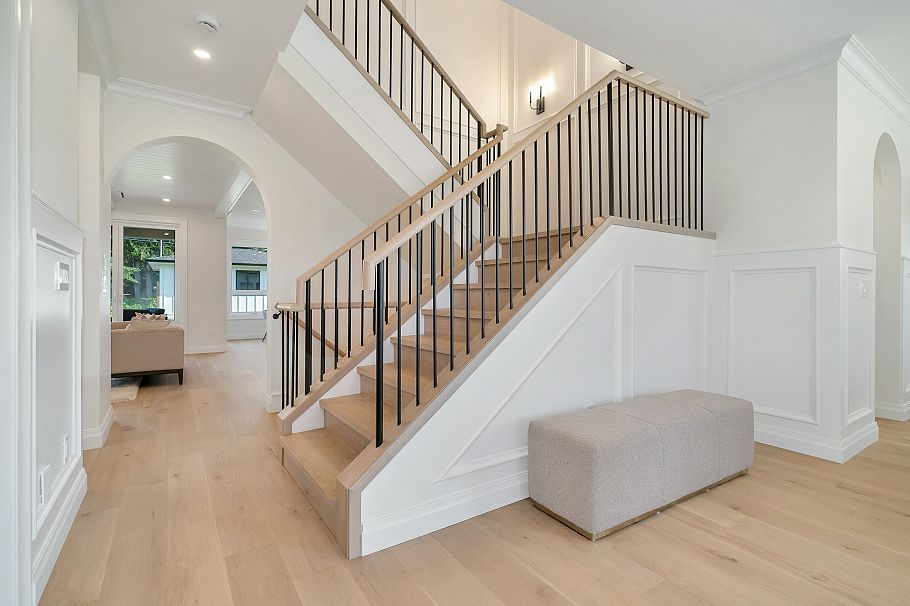 780 E 10th Street North Vancouver, BC - 17